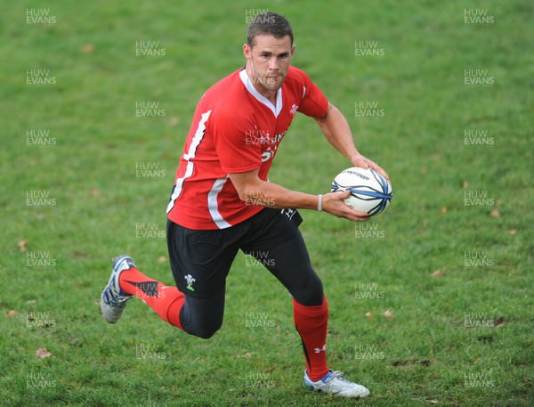 12.06.10 - Wales Rugby Training - Lee Byrne during training. 