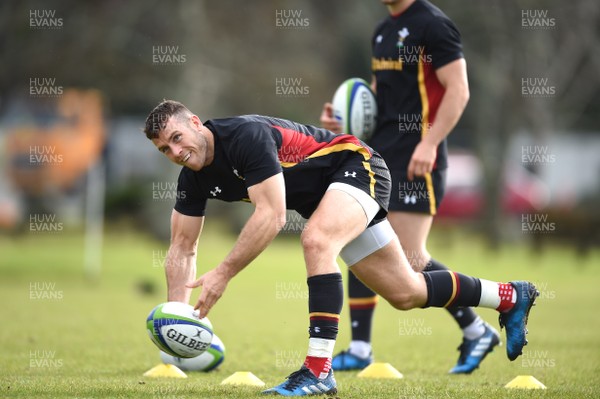 120617 - Wales Rugby Training - Gareth Davies during training