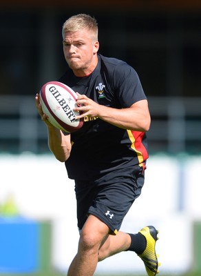 120815 - Wales Rugby Training -Gareth Anscombe during training