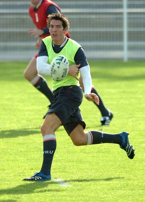 12.09.07 - Wales Rugby World Cup Training - James Hook in action during training 