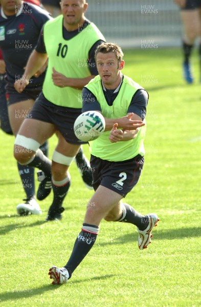12.09.07 - Wales Rugby World Cup Training - Kevin Morgan in action during training 