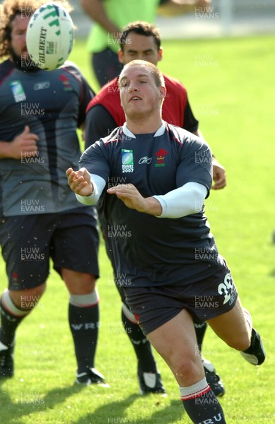 12.09.07 - Wales Rugby World Cup Training - Gethin Jenkins in action during training 