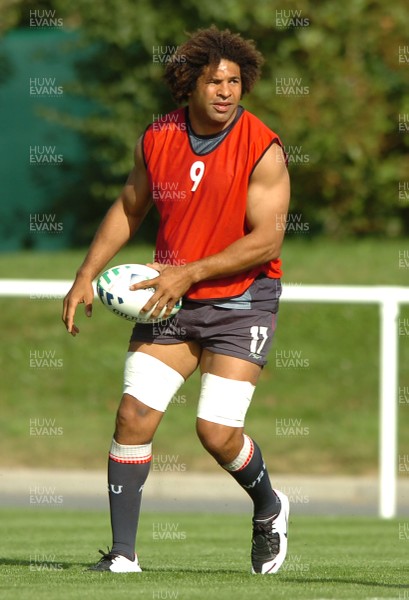 12.09.07 - Wales Rugby World Cup Training - Colin Charvis in action during training 