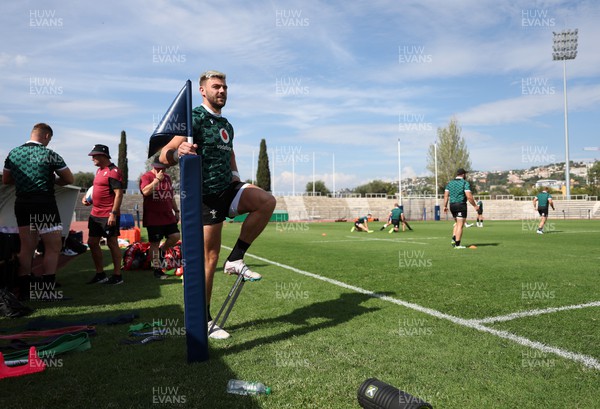 120923 - Wales Rugby Training in Nice, ahead of their second Rugby World Cup game against Portugal - Johnny Williams during training
