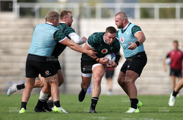 120923 - Wales Rugby Training in Nice, ahead of their second Rugby World Cup game against Portugal - Dan Lydiate during training