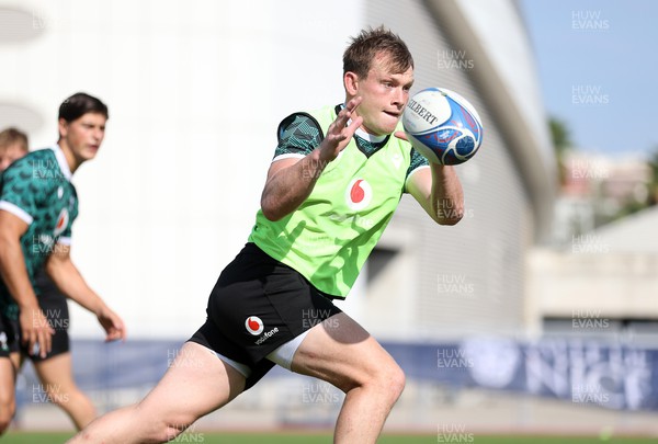 120923 - Wales Rugby Training in Nice, ahead of their second Rugby World Cup game against Portugal - Nick Tompkins during training