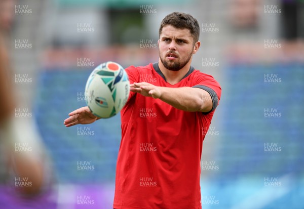 121019 - Wales Rugby Training - Nicky Smith during training