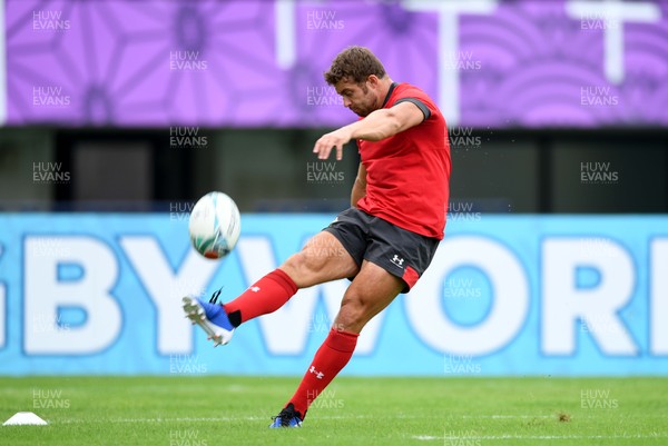 121019 - Wales Rugby Training - Leigh Halfpenny during training