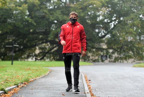 121020 - Wales Rugby Training - Leigh Halfpenny during training