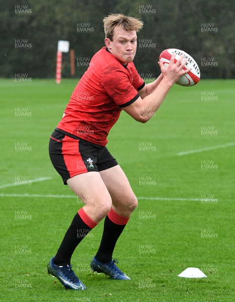 121020 - Wales Rugby Training - Nick Tompkins during training