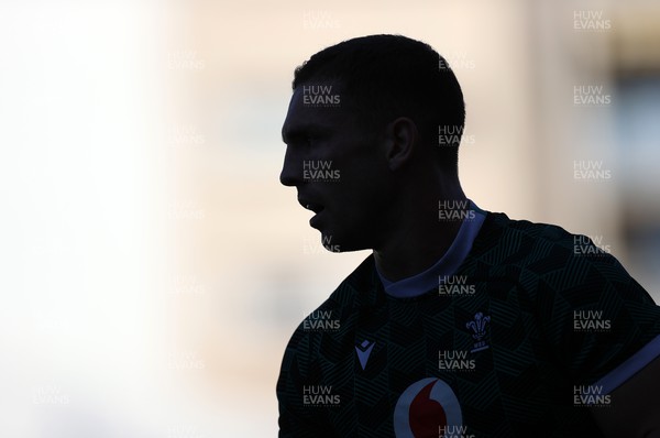 121023 - Wales Rugby Training at Stade Mayol ahead of their quarter final game against Argentina - George North during training