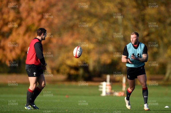 121118 - Wales Rugby Training - Jonah Holmes and Ross Moriarty during training