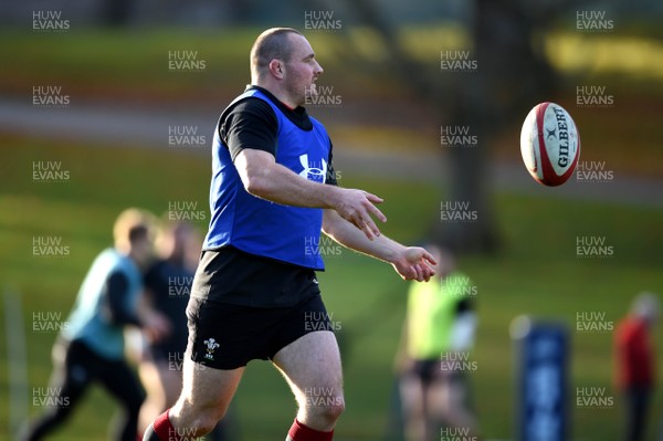 121118 - Wales Rugby Training - Ken Owens during training