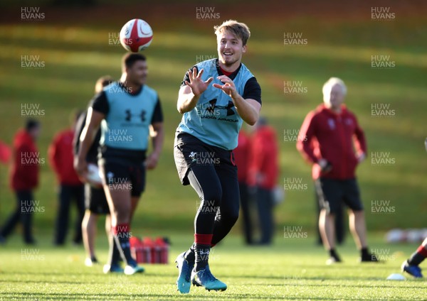 121118 - Wales Rugby Training - Tyler Morgan during training