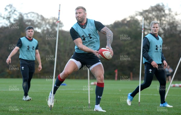 121118 - Wales Rugby Training - Ross Moriarty during training