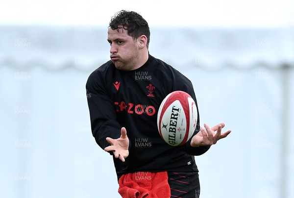 121121 - Wales Rugby Training - Ryan Elias during training