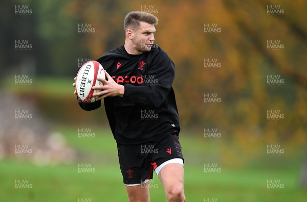 121121 - Wales Rugby Training - Dan Biggar during training