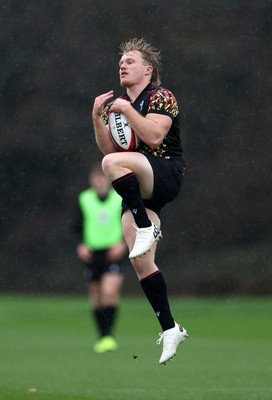 121125 - Wales Rugby Training in the week leading up to their game against Japan - Blair Murray during training