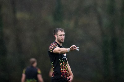121125 - Wales Rugby Training in the week leading up to their game against Japan - Max Llewellyn during training