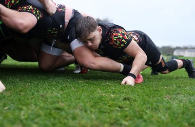 121125 - Wales Rugby Training in the week leading up to their game against Japan - Alex Mann during training
