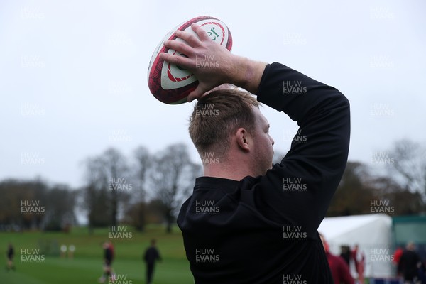 121125 - Wales Rugby Training in the week leading up to their game against Japan - Dewi Lake during training