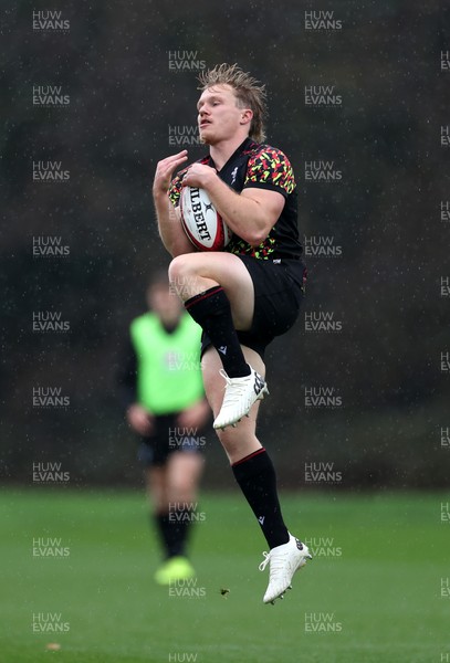 121125 - Wales Rugby Training in the week leading up to their game against Japan - Blair Murray during training
