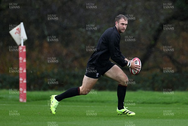 121125 - Wales Rugby Training in the week leading up to their game against Japan - Max Llewellyn during training
