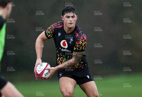 121125 - Wales Rugby Training in the week leading up to their game against Japan - Louis Rees-Zammit during training