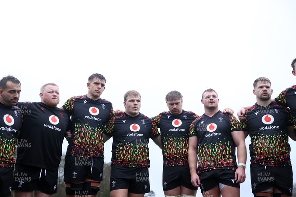 121125 - Wales Rugby Training in the week leading up to their game against Japan - Liam Belcher, Keiron Assiratti, Dafydd Jenkins, Archie Griffin, Aaron Wainwright, Dewi Lake and Olly Cracknell