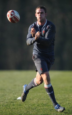 13.02.08 - Wales Rugby Training - Lee Byrne in action during training 