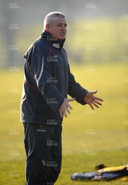 13.02.08 - Wales Rugby Training - Wales Coach, Warren Gatland makes a point during training 