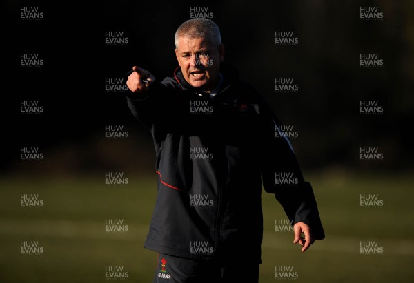 13.02.08 - Wales Rugby Training - Wales Coach, Warren Gatland makes a point during training 