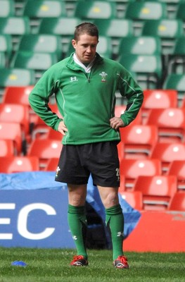 13.02.09 - Wales Rugby Training - Shane Williams during his fitness test ahead of Wales' game with England. 
