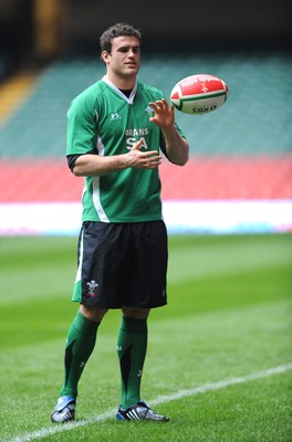 13.02.09 - Wales Rugby Training - Jamie Roberts in action during training. 