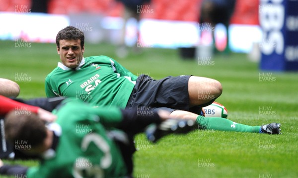 13.02.09 - Wales Rugby Training - Jamie Roberts in action during training. 