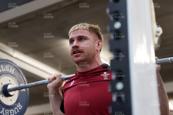 130224 - Wales Rugby Gym Session at the Vale Resort - Aaron Wainwright during training