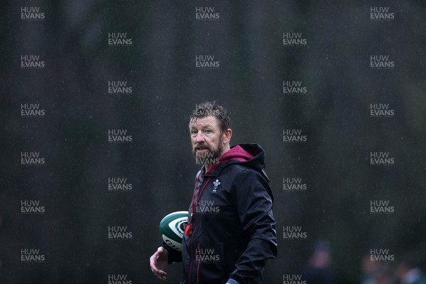 130224 - Wales Rugby Training at the Vale Resort - Mike Forshaw, Defence Coach during training
