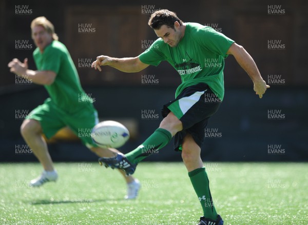 13.03.09 - Wales Rugby Training - Lee Byrne kicks ahead during training. 