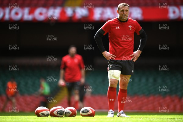 130320 - Wales Rugby Training - Haldeigh Parkes during training