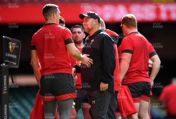 130320 - Wales Rugby Training - George North and Wayne Pivac during training