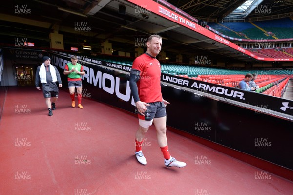 130320 - Wales Rugby Training - Hadleigh Parkes during training