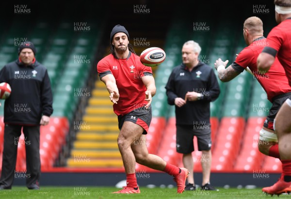 130320 - Wales Rugby Training - Josh Navidi during training