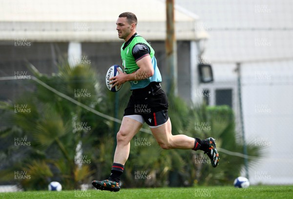 130323 - Wales Rugby Training - George North during training