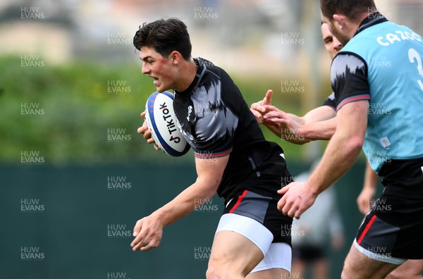 130323 - Wales Rugby Training - Louis Rees-Zammit during training