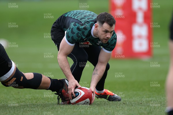 130324 - Wales Rugby Training ahead of their final game against Italy - Tomos Williams during training