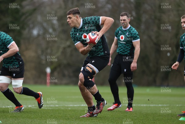 130324 - Wales Rugby Training ahead of their final game against Italy - Dafydd Jenkins during training
