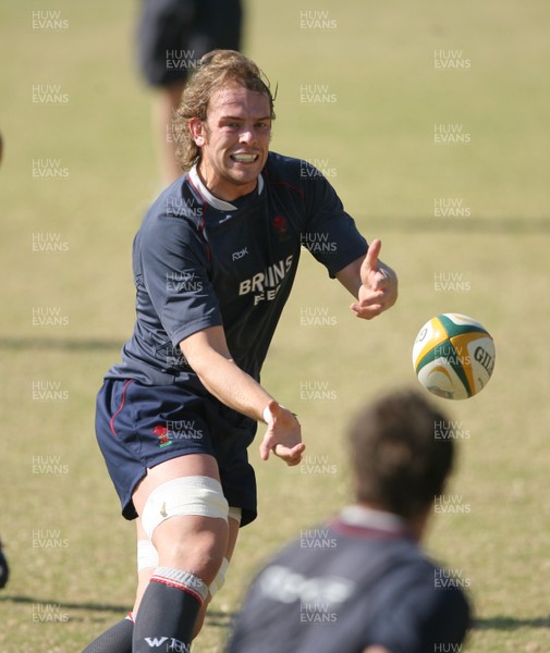 13.06.08 Wales rugby in South Africa... Alun Wyn Jones during training  in Pretoria .  