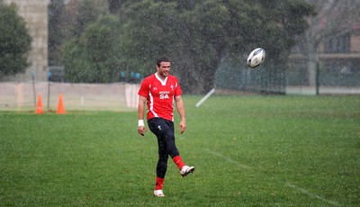 13.06.10 - Wales Rugby Training - Jamie Roberts during training. 