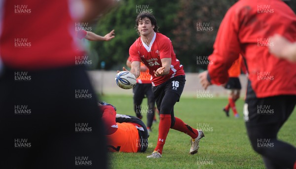 13.06.10 - Wales Rugby Training - Mike Phillips during training. 
