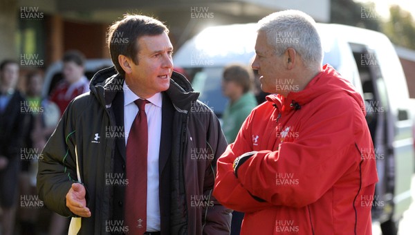 13.06.10 - Wales Rugby Training - WRU Group Chief Executive Roger Lewis talks to Wales head coach Warren Gatland during training. 